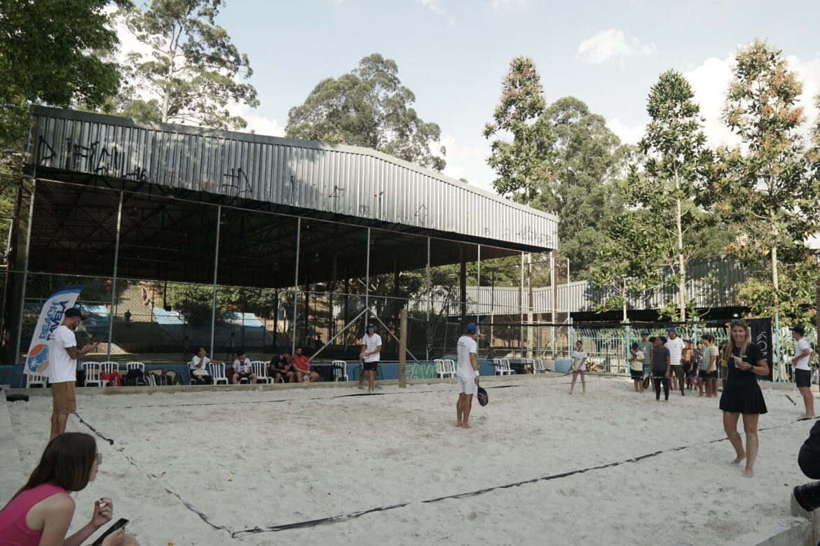 Quebrando Barreiras: Beach Tennis chega à Favela de Paraisópolis em SP